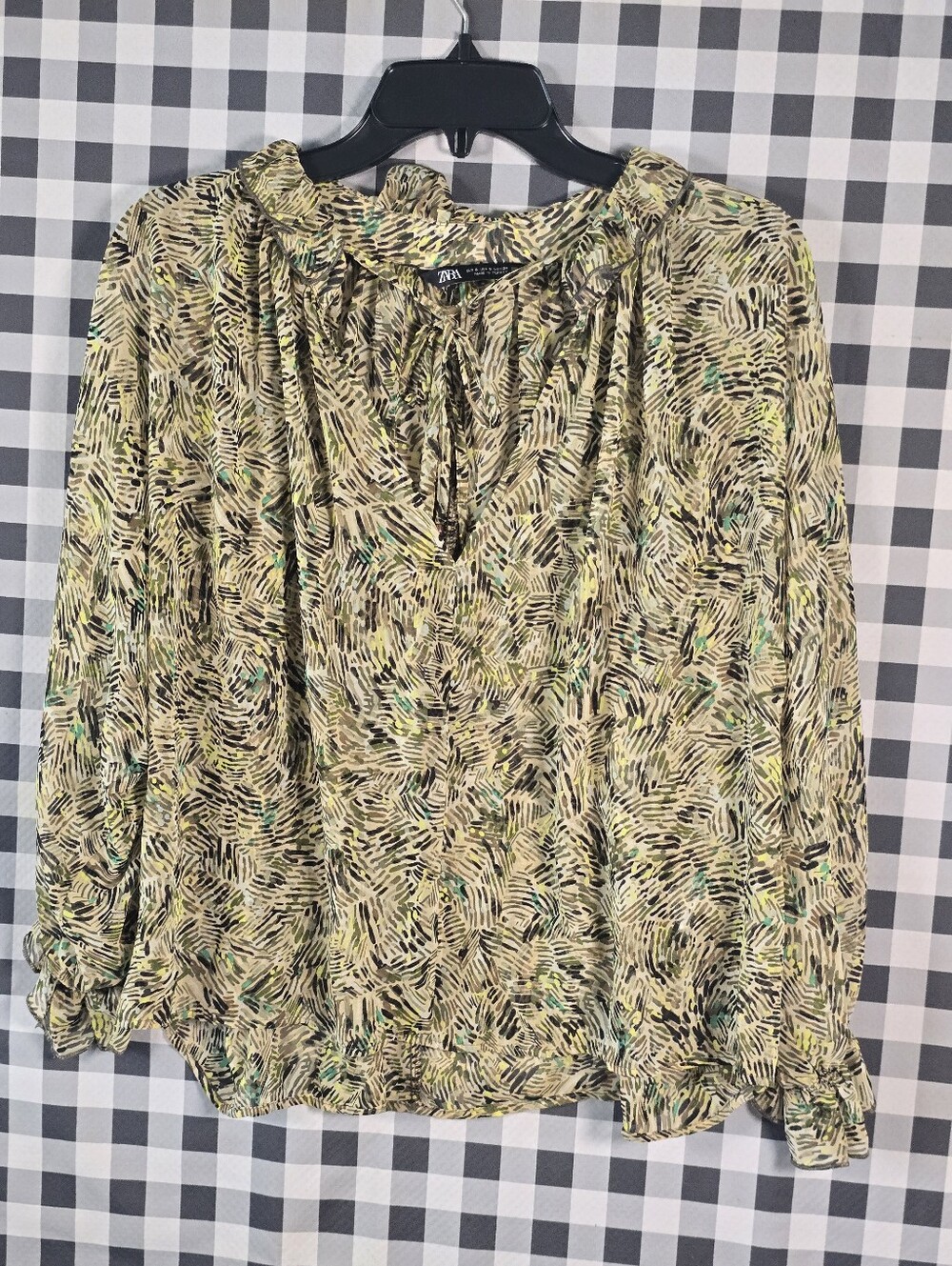 Zara Women S Ruffle Blouse Abstract Animal Print Long Sleeve Tie Neck Lightweigh